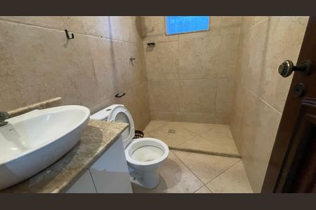 Banheiro de apartamento para alugar com 1 quarto, 55m² em Freguesia (ilha do Governador), Rio de Janeiro