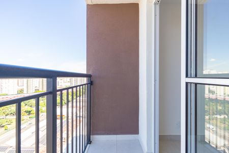 Apartamento para alugar com 27m², 1 quarto e sem vaga Apartamento para alugar com 27m², 1 quarto e sem vagaVaranda