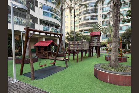 Apartamento à venda com 90m², 3 quartos e 1 vaga Apartamento à venda com 90m², 3 quartos e 1 vagaÁrea comum - Playground