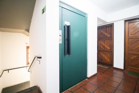 Apartamento para alugar com 115m², 2 quartos e 2 vagasElevador