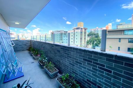 Apartamento à venda com 167m², 3 quartos e 2 vagas Apartamento à venda com 167m², 3 quartos e 2 vagasVaranda da Cobertura