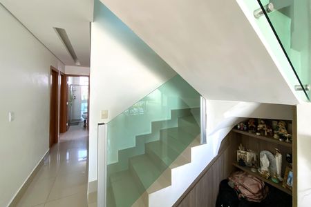 Hall da escada de apartamento à venda com 3 quartos, 167m² em Sagrada Família, Belo Horizonte