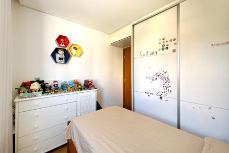 Apartamento à venda com 167m², 3 quartos e 2 vagas Apartamento à venda com 167m², 3 quartos e 2 vagasQuarto 2