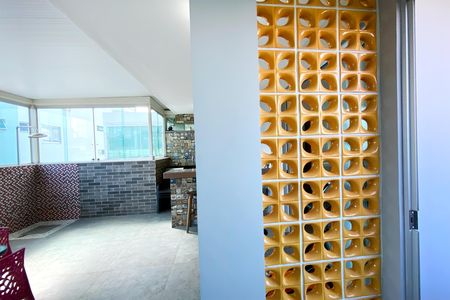 Apartamento à venda com 167m², 3 quartos e 2 vagas Apartamento à venda com 167m², 3 quartos e 2 vagasDetalhe da Coberuta