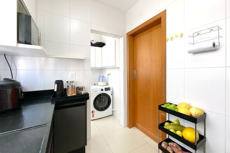 Apartamento à venda com 167m², 3 quartos e 2 vagas Apartamento à venda com 167m², 3 quartos e 2 vagasCozinha