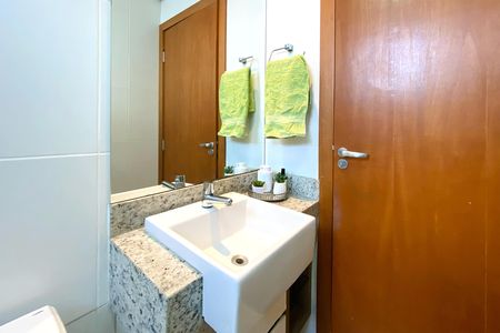 Apartamento à venda com 167m², 3 quartos e 2 vagas Apartamento à venda com 167m², 3 quartos e 2 vagasBanheiro