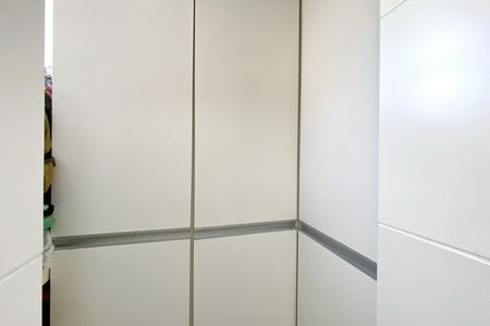 Apartamento à venda com 167m², 3 quartos e 2 vagas Apartamento à venda com 167m², 3 quartos e 2 vagasÁrea de Serviço