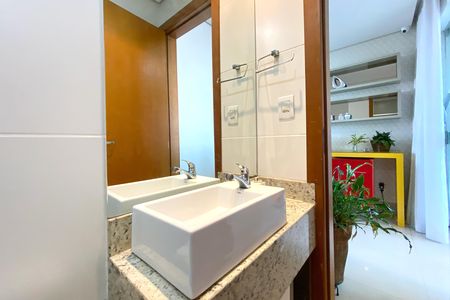 Apartamento à venda com 167m², 3 quartos e 2 vagas Apartamento à venda com 167m², 3 quartos e 2 vagasBanheiro Coberuta