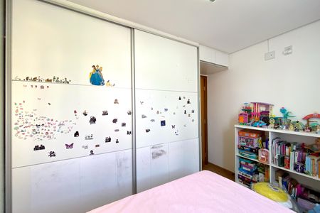 Apartamento à venda com 167m², 3 quartos e 2 vagas Apartamento à venda com 167m², 3 quartos e 2 vagasQuarto 3