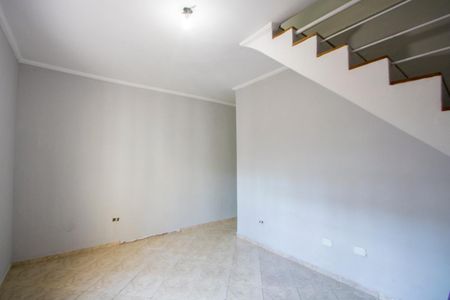 Casa à venda com 90m², 2 quartos e 2 vagas Casa à venda com 90m², 2 quartos e 2 vagasSala