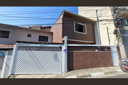 Casa à venda com 90m², 2 quartos e 2 vagas Casa à venda com 90m², 2 quartos e 2 vagasFacahda
