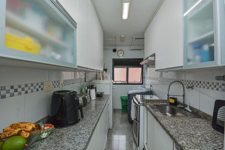 Apartamento à venda com 74m², 3 quartos e 2 vagas Apartamento à venda com 74m², 3 quartos e 2 vagasCozinha
