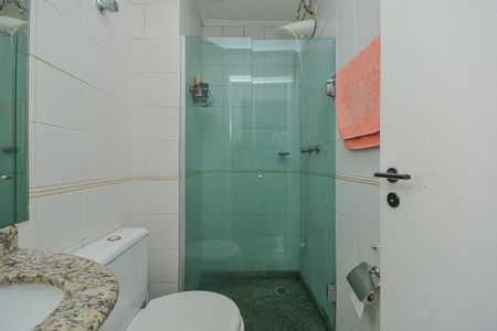 Apartamento à venda com 74m², 3 quartos e 2 vagas Apartamento à venda com 74m², 3 quartos e 2 vagasBanheiro