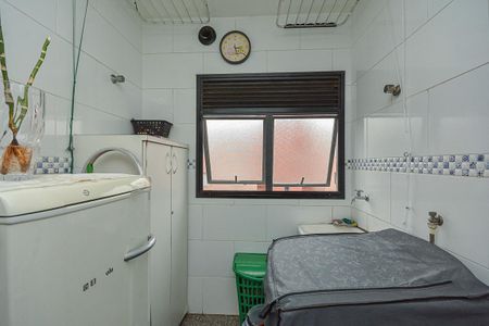 Apartamento à venda com 74m², 3 quartos e 2 vagas Apartamento à venda com 74m², 3 quartos e 2 vagasÁrea de Serviço