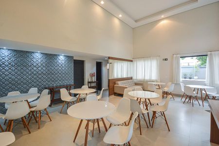 Apartamento à venda com 74m², 3 quartos e 2 vagas Apartamento à venda com 74m², 3 quartos e 2 vagasÁrea comum - Salão de festas