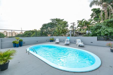 Apartamento à venda com 74m², 3 quartos e 2 vagas Apartamento à venda com 74m², 3 quartos e 2 vagasÁrea comum - Piscina