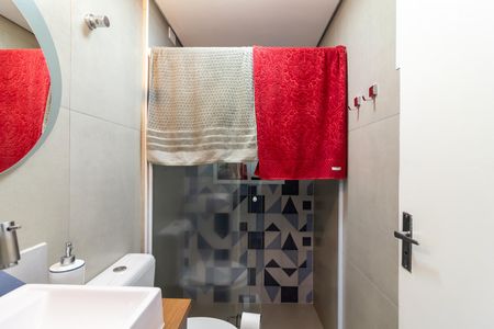 Apartamento à venda com 70m², 3 quartos e 1 vaga Apartamento à venda com 70m², 3 quartos e 1 vagaBanheiro da Suíte