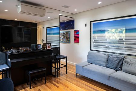 Sala de apartamento à venda com 2 quartos, 64m² em Itaim Bibi, São Paulo