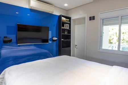 Suíte 1 de apartamento à venda com 2 quartos, 64m² em Itaim Bibi, São Paulo