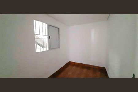 Quarto de casa para alugar com 1 quarto, 53m² em Umuarama, Osasco