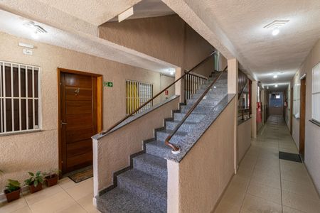 Apartamento à venda com 37m², 2 quartos e sem vagaÁrea Comum - Escada