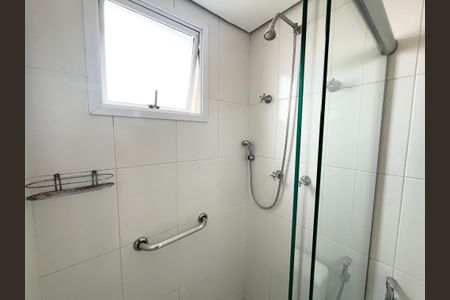 Apartamento à venda com 82m², 3 quartos e 2 vagasBanheiro suíte 