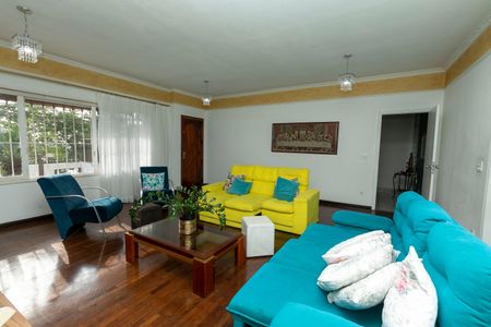 Casa à venda com 318m², 4 quartos e 2 vagasSALA DE ESTAR