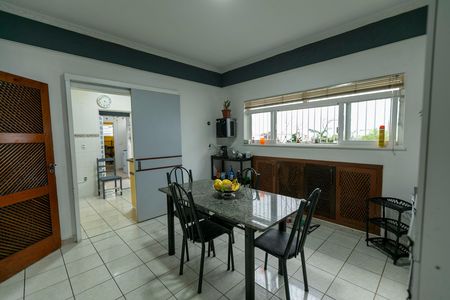 Casa à venda com 318m², 4 quartos e 2 vagasSALA DE JANTAR