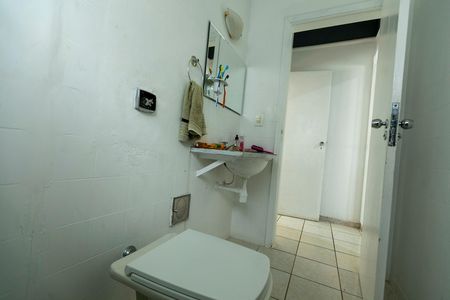 Casa à venda com 318m², 4 quartos e 2 vagasLAVABO