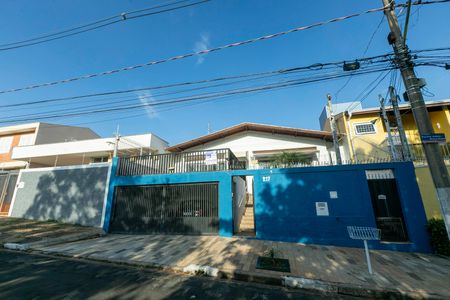 Casa à venda com 318m², 4 quartos e 2 vagasFACHADA DA CASA