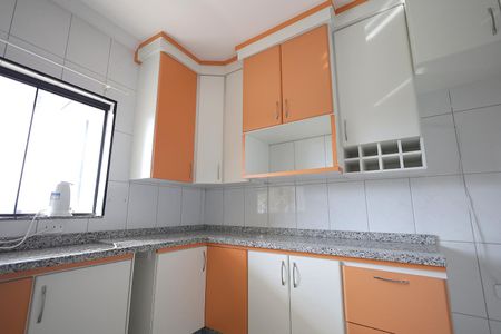 Casa para alugar com 311m², 3 quartos e 1 vagaCozinha