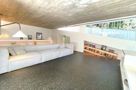 Casa de condomínio à venda com 488m², 4 quartos e 4 vagasSala