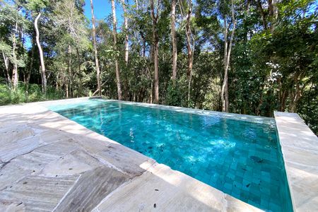 Casa de condomínio à venda com 488m², 4 quartos e 4 vagasPiscina