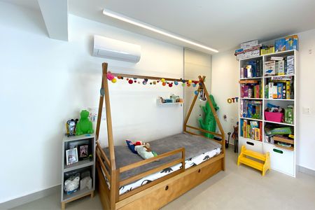 Casa de condomínio à venda com 488m², 4 quartos e 4 vagasSuite 3