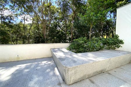 Casa de condomínio à venda com 488m², 4 quartos e 4 vagasVaranda da Sala