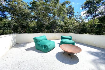 Casa de condomínio à venda com 488m², 4 quartos e 4 vagasVaranda da Sala