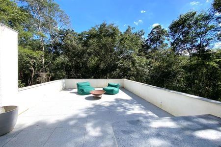 Casa de condomínio à venda com 488m², 4 quartos e 4 vagasVaranda da Sala