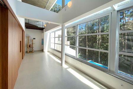 Casa de condomínio à venda com 488m², 4 quartos e 4 vagasCorredor