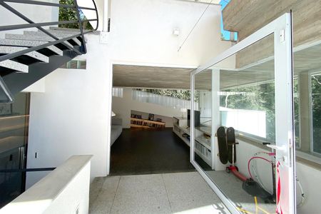 Casa de condomínio à venda com 488m², 4 quartos e 4 vagasAcesso sala