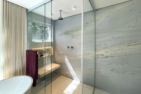 Casa de condomínio à venda com 488m², 4 quartos e 4 vagasBanheiro da Suíte 1