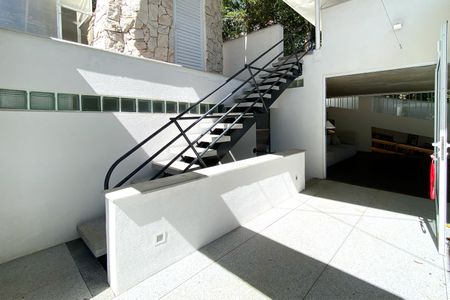 Casa de condomínio à venda com 488m², 4 quartos e 4 vagasAcesso garagem
