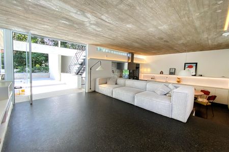 Casa de condomínio à venda com 488m², 4 quartos e 4 vagasSala