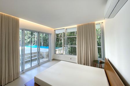 Casa de condomínio à venda com 488m², 4 quartos e 4 vagasQuarto 4