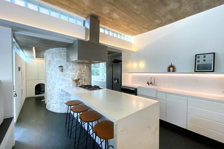 Casa de condomínio à venda com 488m², 4 quartos e 4 vagasCozinha