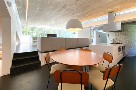 Casa de condomínio à venda com 488m², 4 quartos e 4 vagasSala de Jantar
