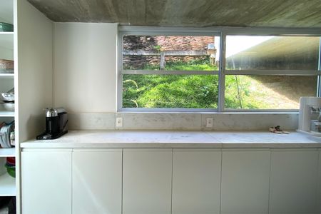 Casa de condomínio à venda com 488m², 4 quartos e 4 vagasDespensa Cozinha