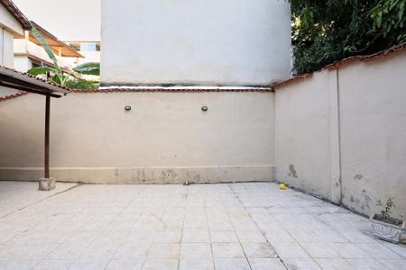 Casa para alugar com 180m², 2 quartos e 2 vagasÁrea de Serviço