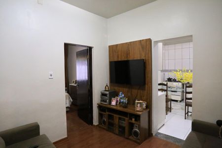 Sala de casa para alugar com 2 quartos, 180m² em Boa Vista, Belo Horizonte