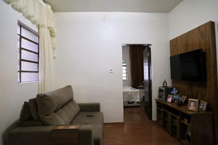 Sala de casa para alugar com 2 quartos, 180m² em Boa Vista, Belo Horizonte