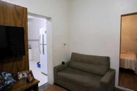 Sala de casa para alugar com 2 quartos, 180m² em Boa Vista, Belo Horizonte
